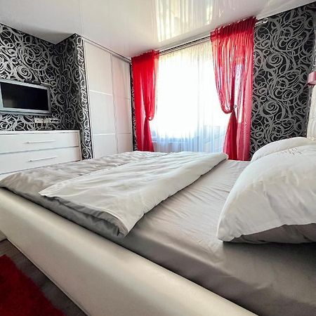 Relax. Просторі Та Затишні Апартаменти Тернополь Экстерьер фото